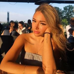 Meet your Posher, Ioana